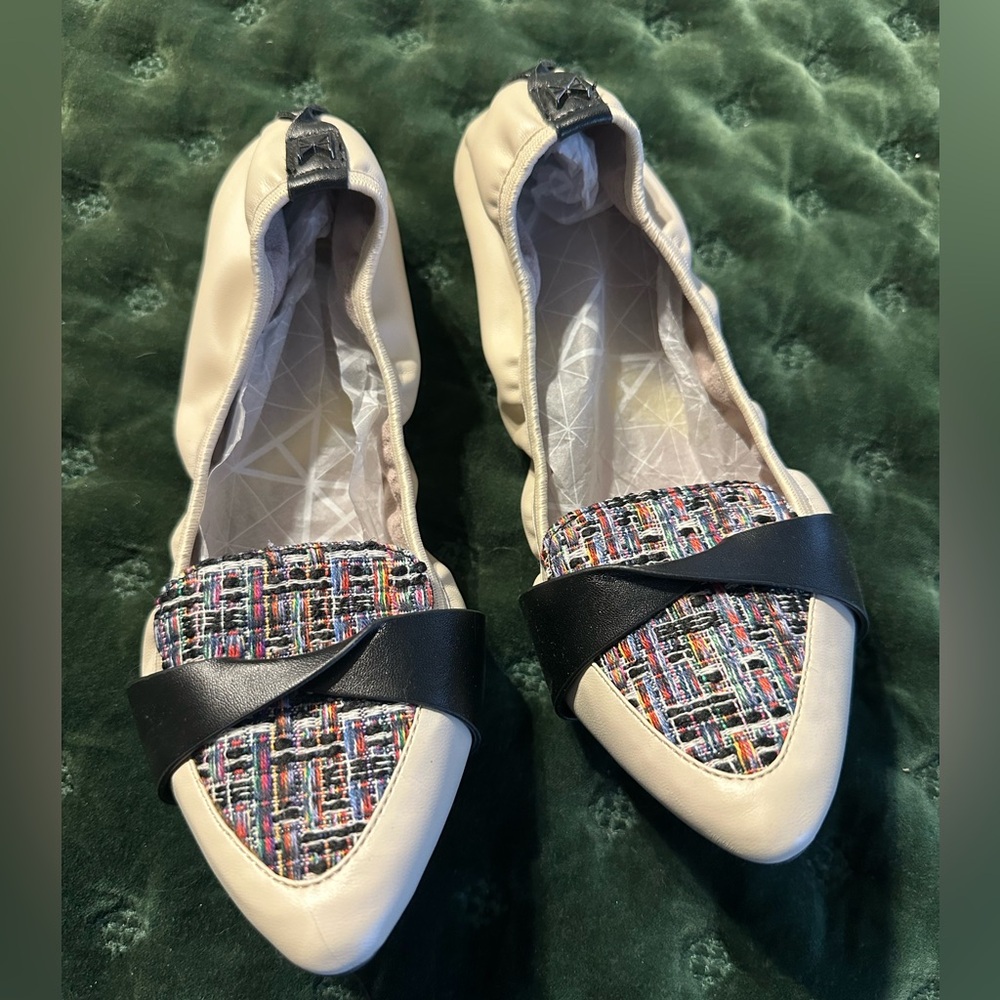New in box - Butterfly Twists Size 7 EU 38 Rebecca Cream/Black Summer Texture